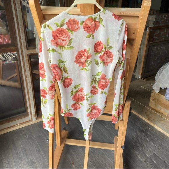 SOLD - Rose ๐น body suite - Picture 3 of 3